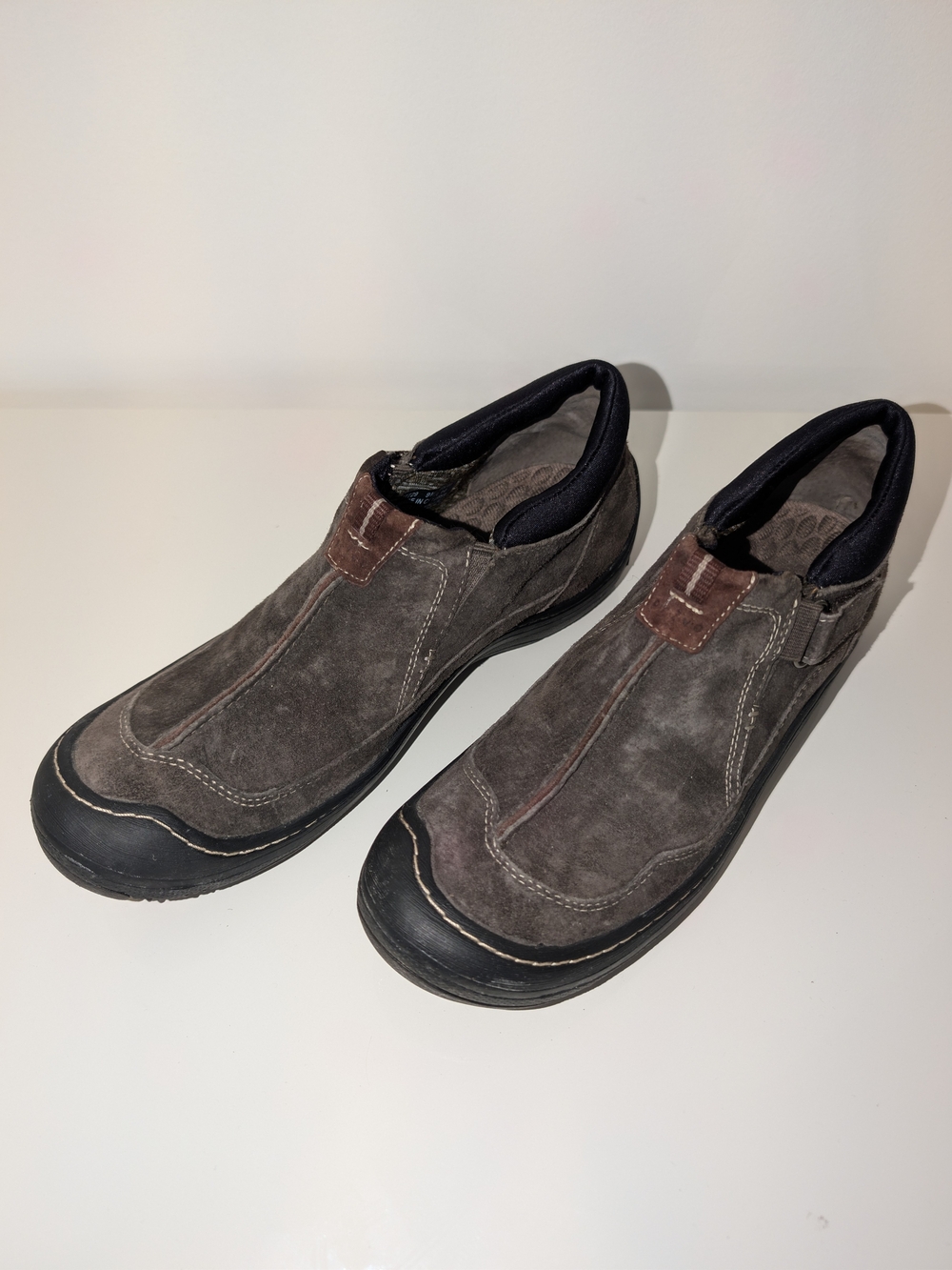 Clarks Privo Waterproof Brown Suede Slip On Shoes Size 9